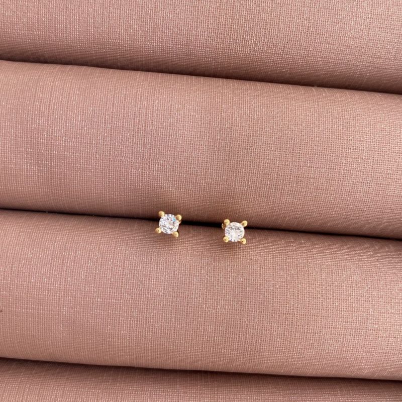 Brinco Ponto De Luz 4 Pontos Essencial Banhado Em Ouro