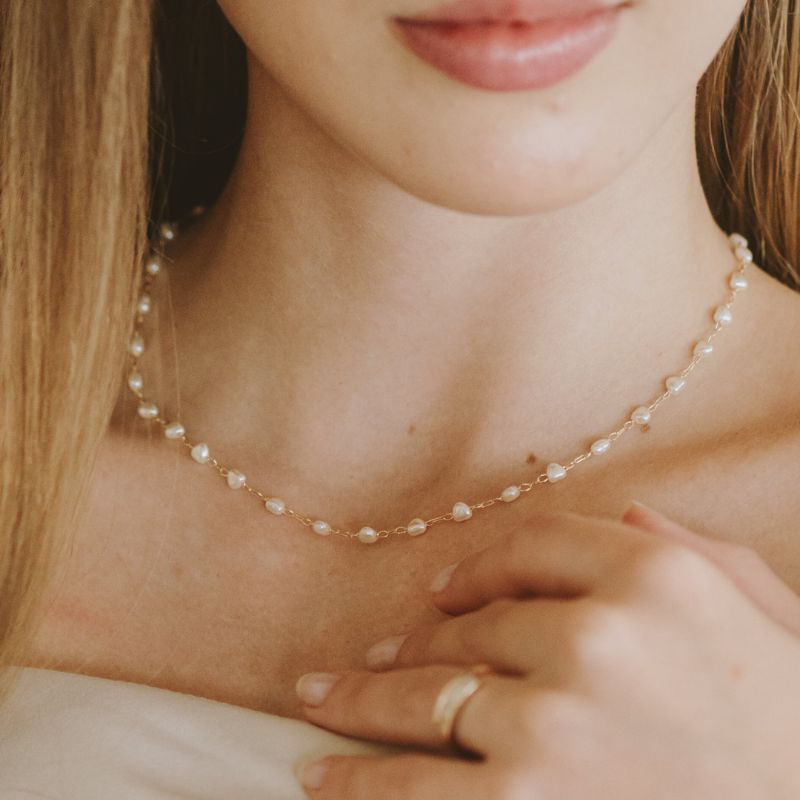 Colar Choker Pérola Coração G Essencial 35CM Banhado Em Ródio