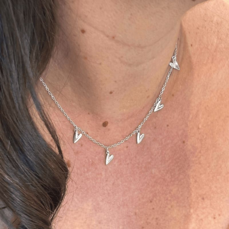 Colar Choker Corações lisos Florescer 40CM Banhado Em Ródio
