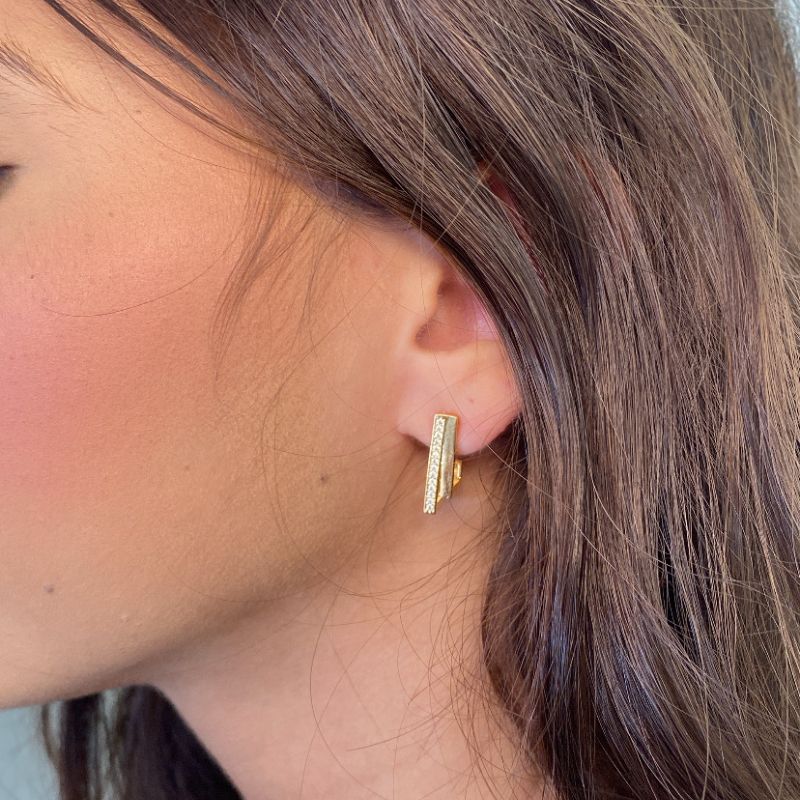 Brinco Torre Cravejado E Liso Florescer Banhado A Ouro 18k