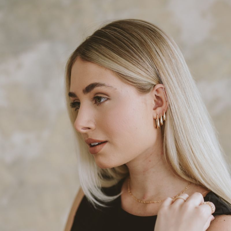 Brinco Argola G Retangular Lisa Pequeno Essencial Banhado Em Ouro
