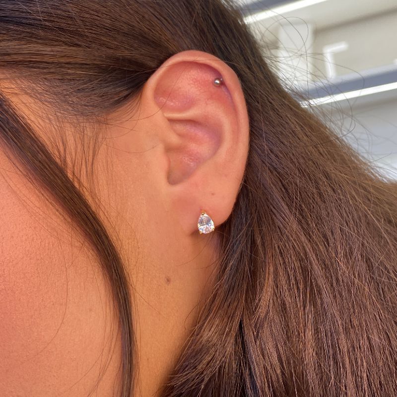 Brinco Gota Cristal Cravejada Florescer Banhado A Ouro 18k