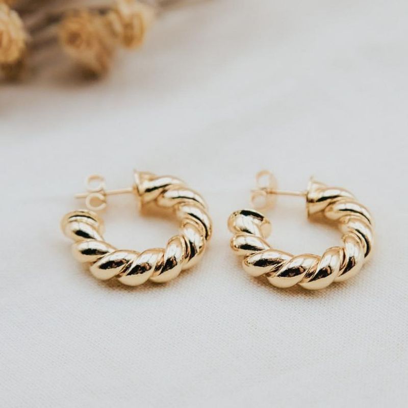 Brinco Argola Croissant Essencial Banhado Em Ouro